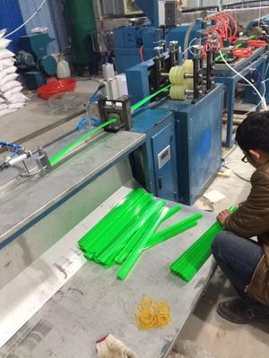 Plastic van de Hangerpvc van de Affichebanner het Profielproductielijn 5M/Min