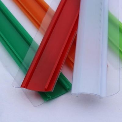 Pvc-van de het Kaartjeshouder van het Prijsetiket van de het Profieluitdrijving Plastic de Lijnmachine